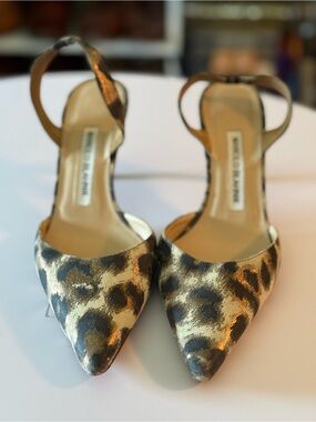 Manolo Blahnik Metallic Leopard-Print Pointed Slingback Heels in Gold and Black